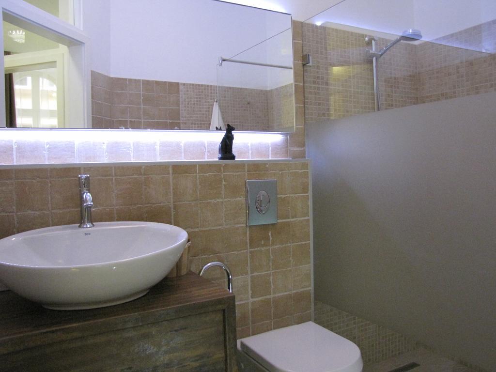 Oasis Of Downtown Apartment Budapest Bagian luar foto